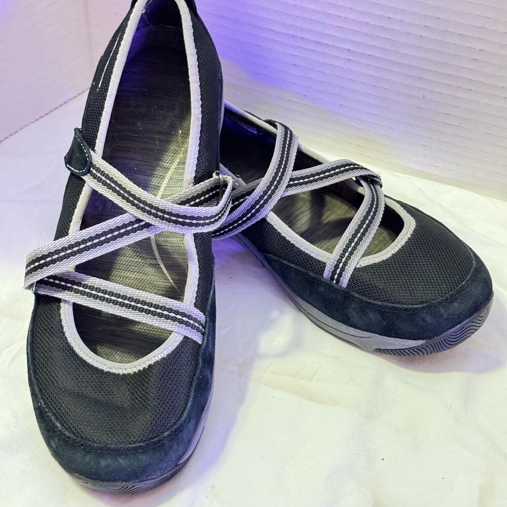 Dansko Women's Hazel Flat, Black Suede, 37 EU/6-6.5 M US